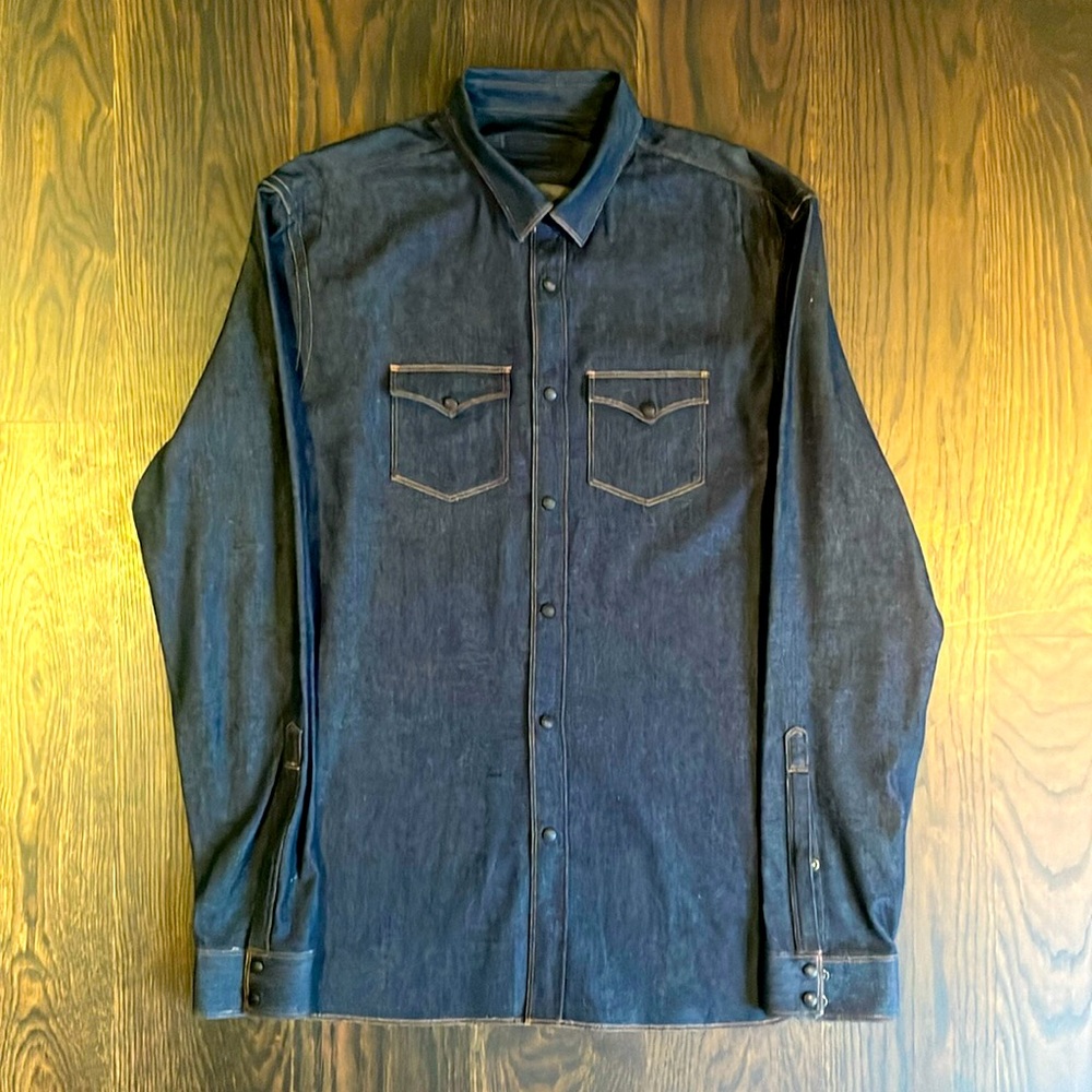Burberry Men’s Denim Shirt. Snap buttons. Denim blue. Excellent condition